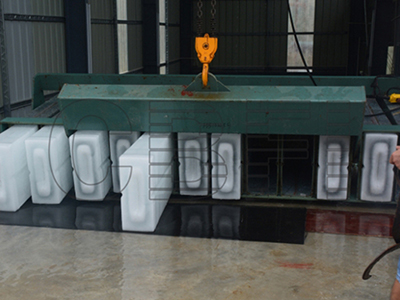 Machine à blocs de glace d'eau salée de 20 tonnes pour un client de Zhaoqing en 2014