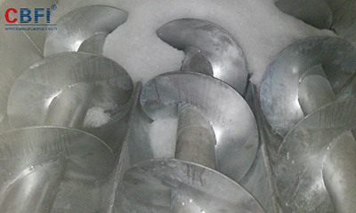 Qatar--Système de glace en écailles de 30 tonnes pour le refroidissement du béton